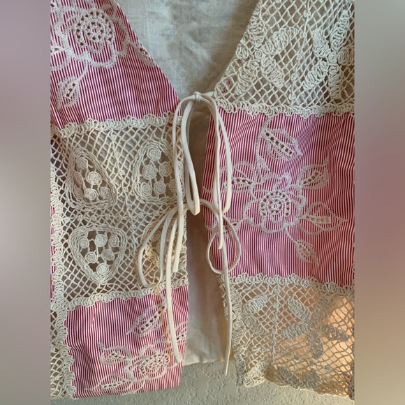 NWOT Pink Lace-Trimmed Women's Top - Picture 4 of 13